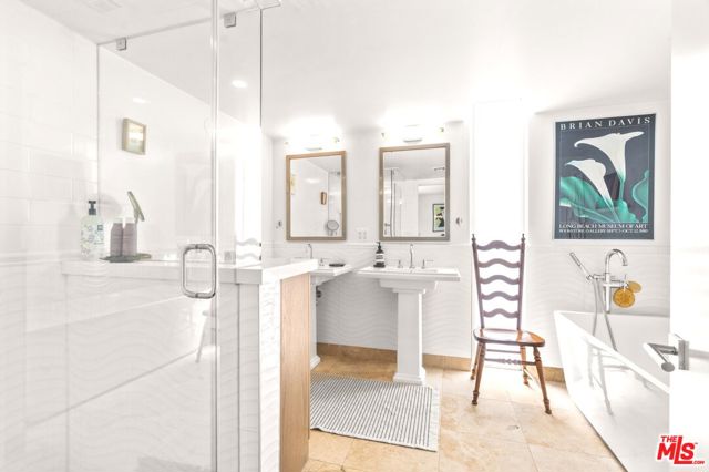 3501 Esplanade, Marina del Rey CA: https://media.crmls.org/mediaz/a1e43932-1309-42d7-aba9-57a728ca1de2.jpg