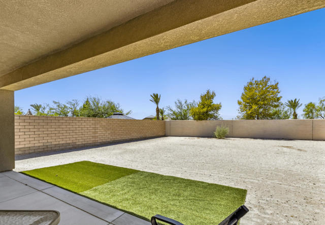 42801 Torno Place, Indio CA: https://media.crmls.org/mediaz/a1e529df-cefb-4d07-8328-6770d8a9dd64.jpg