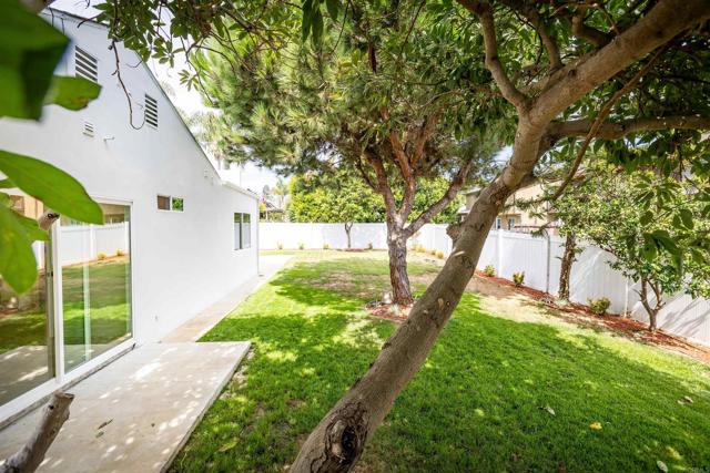 1513 California Street, Oceanside CA: https://media.crmls.org/mediaz/a1e55f92-c50d-4783-9479-07f7fde2d079.jpg