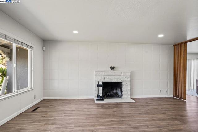 4105 Heyer Ave, Castro Valley CA: https://media.crmls.org/mediaz/a1e76c8e-eff7-4ef4-951d-3e76ca405ecb.jpg
