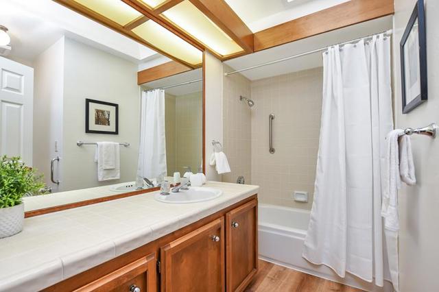 4641 Spinnaker Way, Discovery Bay CA: https://media.crmls.org/mediaz/a1e8f923-bb79-4f72-8459-ffcc592d29ad.jpg