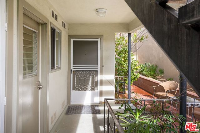 8335 W Manchester Avenue, Playa del Rey CA: https://media.crmls.org/mediaz/a1e949dc-f454-45ec-8873-851dc894db48.jpg