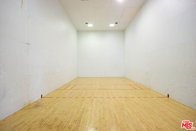 5837 Oak Bend Lane, Oak Park CA: https://media.crmls.org/mediaz/a1e9d8df-18d8-4a8c-abf8-7e380ec0f2fc.jpg