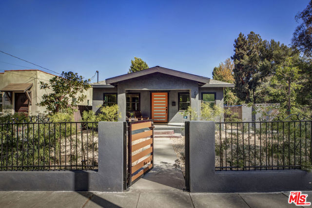 2634 Rich Street, Los Angeles CA: https://media.crmls.org/mediaz/a1ebc181-2664-4b17-b80f-7eab0b5633b2.jpg
