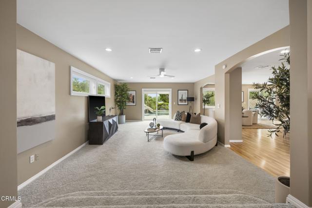 4915 Trend Terrace, La Crescenta CA: https://media.crmls.org/mediaz/a1ec0ba6-90de-44c1-b9dd-fc56b4e0ee94.jpg