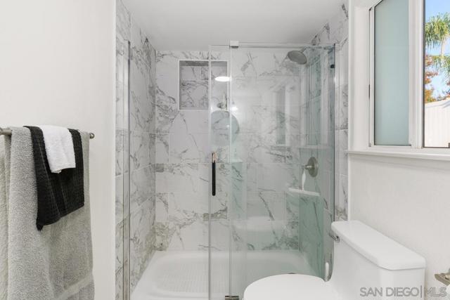 40599 Calle Medusa, Temecula CA: https://media.crmls.org/mediaz/a1ecf2ba-b20f-434f-bfb9-115c8b07897e.jpg