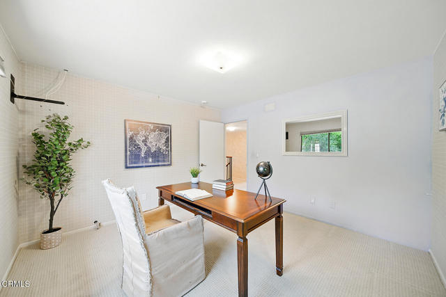 3121 Kingridge Way, Glendale CA: https://media.crmls.org/mediaz/a1ee72f6-4e4e-45cd-acd5-28c73f734c26.jpg