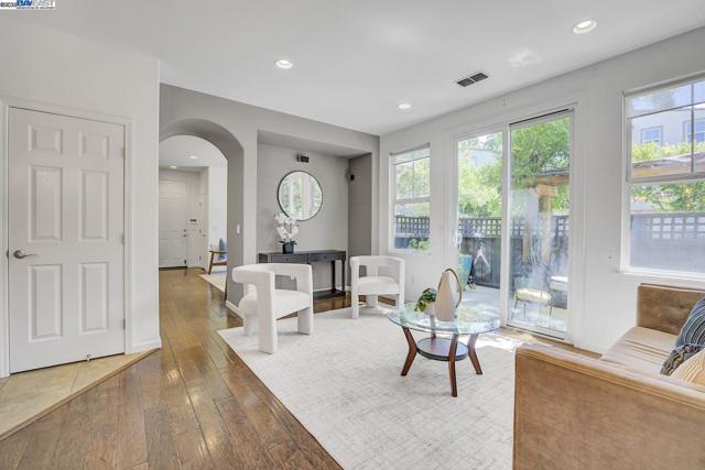 445 S 22Nd St, San Jose CA: https://media.crmls.org/mediaz/a1ef212f-423f-466d-8268-1ac9b8703ac1.jpg