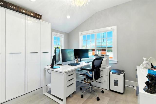 16218 George St, Los Gatos CA: https://media.crmls.org/mediaz/a1efab27-13ed-4353-935e-288f4bff5bc7.jpg