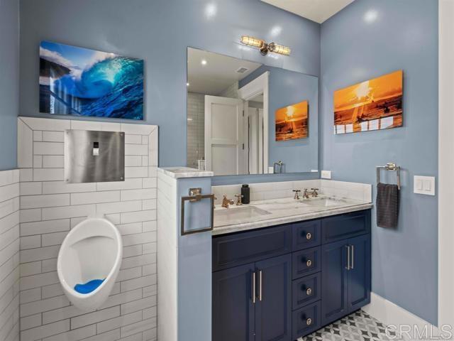 Detail Gallery Image 34 of 54 For 1027 G Ave, Coronado,  CA 92118 - 5 Beds | 3/1 Baths