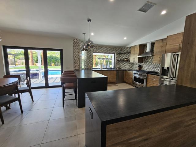Image 11 of 55 For 72278 Barbara Drive