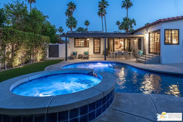 284 E Ocotillo Avenue, Palm Springs CA: https://media.crmls.org/mediaz/a1eff4da-5738-429a-84fe-940008f05b04.jpg