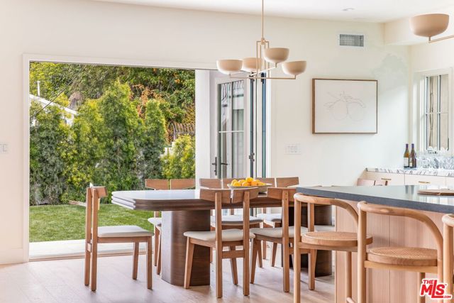 2455 23rd Street, Santa Monica CA: https://media.crmls.org/mediaz/a1f022ae-57c8-4a99-a3e3-4d2e9b20c5e5.jpg