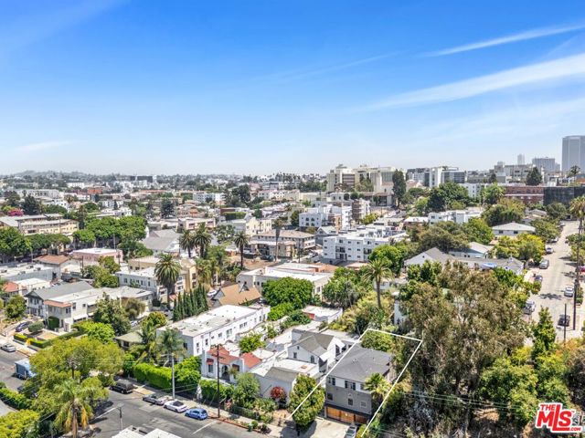 422 S Coronado Street, Los Angeles CA: https://media.crmls.org/mediaz/a1f08dd2-0c2c-43c8-9e21-869cf1ba3883.jpg