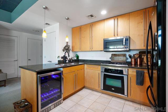 801 Ash st, San Diego CA: https://media.crmls.org/mediaz/a1f0ab90-5450-4f28-bd76-e16844a9ffef.jpg