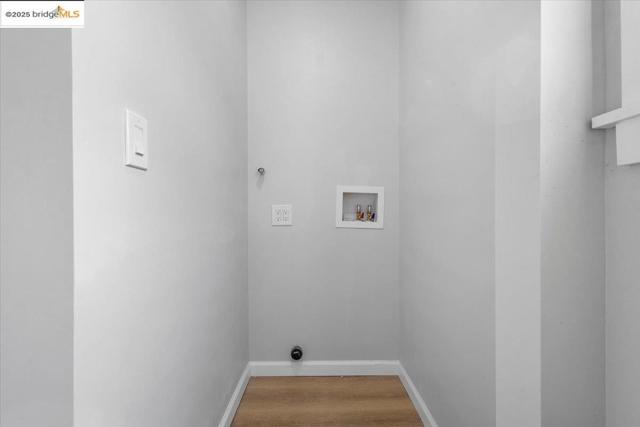 2224 107th Ave., Oakland CA: https://media.crmls.org/mediaz/a1f131a2-9238-4e37-a766-8bebcd4e3b6e.jpg
