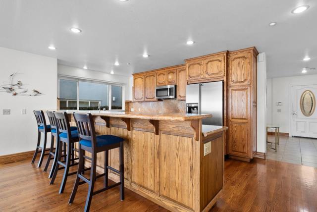 1148 E Cliff Drive, Santa Cruz CA: https://media.crmls.org/mediaz/a1f14132-5d4c-43f3-acea-9b5358a3740a.jpg