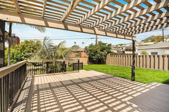 4462 Algeciras, San Diego CA: https://media.crmls.org/mediaz/a1f30e85-0d2e-4c3b-8c85-de198bab8a51.jpg