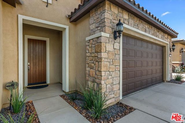 33 Moscato, Rancho Mirage CA: https://media.crmls.org/mediaz/a1f3f9fa-be73-4148-90be-b1b56b91dee5.jpg