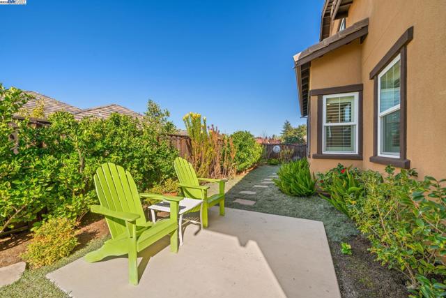 2135 Terra Bella Ct, Livermore CA: https://media.crmls.org/mediaz/a1f49ab5-094f-40fc-9d3c-a5cd33fb0c50.jpg