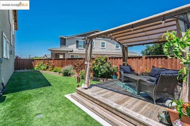 4670 Fuschia Way, Oakley CA: https://media.crmls.org/mediaz/a1f55e54-08ec-477d-bcdd-383192fbd94a.jpg