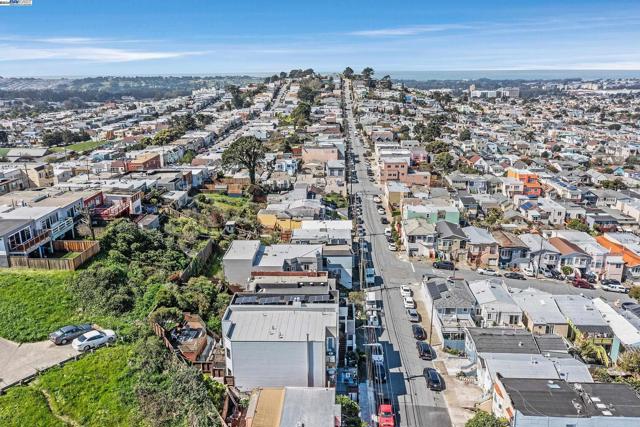 511 Lakeview Ave, San Francisco, California 94112, 4 Bedrooms Bedrooms, ,4 BathroomsBathrooms,Single Family Residence,For Sale,Lakeview Ave,41051748