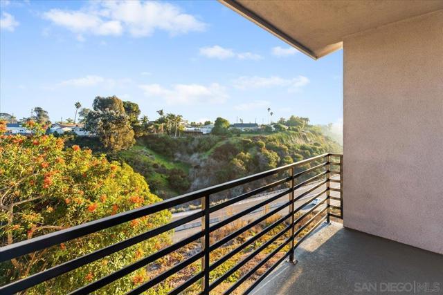 Image 37 of 72 For 4221 Mount Casas Ct