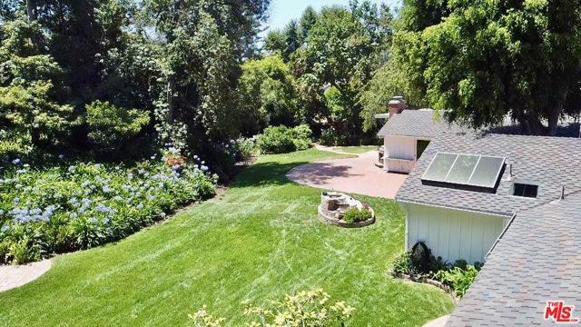 1754 Mandeville Canyon Road, Los Angeles CA: https://media.crmls.org/mediaz/a1f72010-b21e-4d04-8174-1179cddc530b.jpg