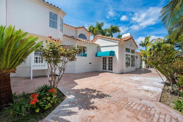 1367 Corona, Bonita CA: https://media.crmls.org/mediaz/a1f82581-e869-4fc3-84c2-ea3dbf1e8c64.jpg