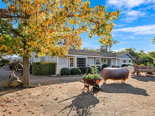 Detail Gallery Image 3 of 72 For 26767 Kiavo Drive, Valley Center,  CA 92082 - 3 Beds | 2 Baths