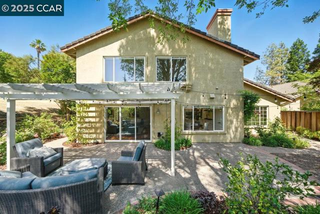 29 Blue Haven Ct, Danville CA: https://media.crmls.org/mediaz/a1f93ba6-a1d2-489f-bb54-f1ba6c084aaa.jpg