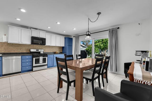 Detail Gallery Image 11 of 50 For 27800 Parkvale Dr, Santa Clarita,  CA 91350 - 4 Beds | 3 Baths