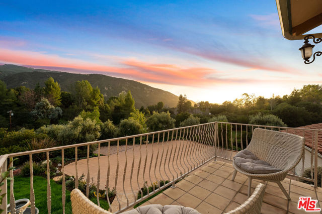 2175 Cold Canyon Road, Calabasas CA: https://media.crmls.org/mediaz/a1f9c651-98e8-4fd0-a3fb-4be44a15c783.jpg