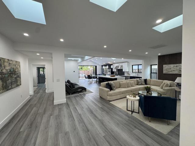 3211 Pentland Court, San Jose CA: https://media.crmls.org/mediaz/a1f9cbe0-3777-47e5-8508-11246c104198.jpg