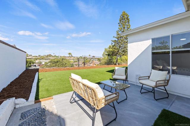 1267 Sonoma Ct, Chula Vista CA: https://media.crmls.org/mediaz/a1f9cfcb-47b2-483f-b3fb-624165441280.jpg