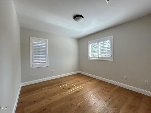 2339 Park Avenue, Montrose CA: https://media.crmls.org/mediaz/a1fa3d1c-73cf-450c-ba98-ab3c286efed5.jpg