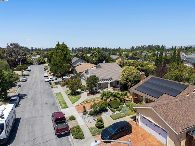 35344 Rutland Ct, Newark CA: https://media.crmls.org/mediaz/a1facb2f-3a93-4573-ac96-9f4ee9078883.jpg