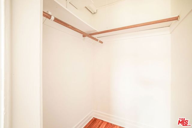 842 S Sycamore Avenue, Los Angeles CA: https://media.crmls.org/mediaz/a1fb2825-7fea-4301-95cb-37c28488a169.jpg