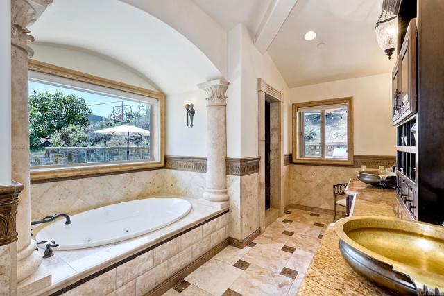 11558 Creek Road, Poway CA: https://media.crmls.org/mediaz/a1fc1c88-f640-420b-b796-64ce61718f0c.jpg