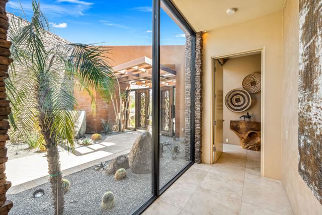 50741 Desert Arroyo Trail, Indian Wells CA: https://media.crmls.org/mediaz/a1fc225e-5219-4f46-99dc-3a54c109b68d.jpg