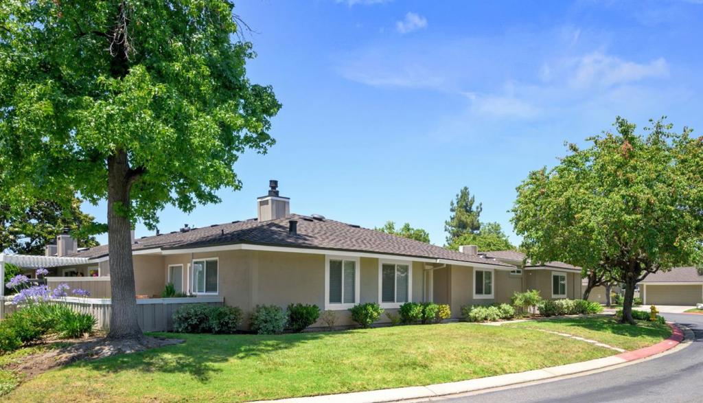 1104 Holly Oak Circle