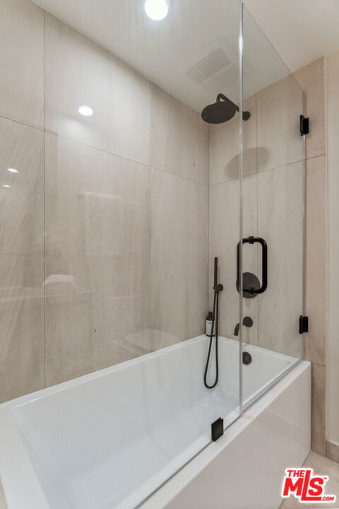 818 N Doheny Drive, West Hollywood CA: https://media.crmls.org/mediaz/a1fdec0d-4157-4716-ba73-1a1970cbb1c0.jpg
