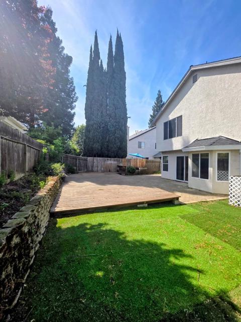 2212 Thurton Drive, Roseville CA: https://media.crmls.org/mediaz/a1fe1518-33bf-4cba-bf23-84adbda9f19f.jpg