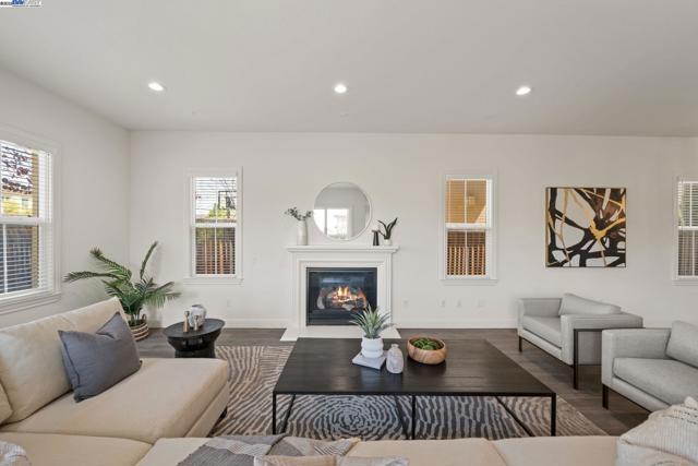 3044 Gritstone Street, Danville CA: https://media.crmls.org/mediaz/a1fe1c24-1740-4099-b9e3-6a67ac475585.jpg