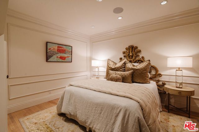 10950 Bellagio Road, Los Angeles CA: https://media.crmls.org/mediaz/a1fe3739-c0f0-48a8-a875-456ffd86e617.jpg
