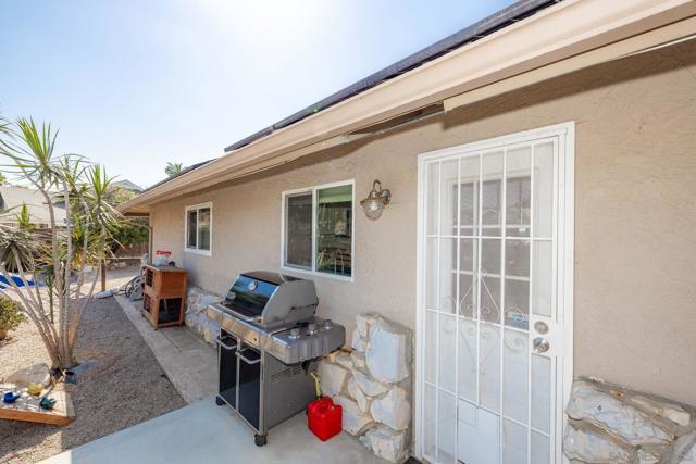 127 Warner Street, Oceanside CA: https://media.crmls.org/mediaz/a1fe862e-0943-499b-ab09-4164bd1d17d8.jpg