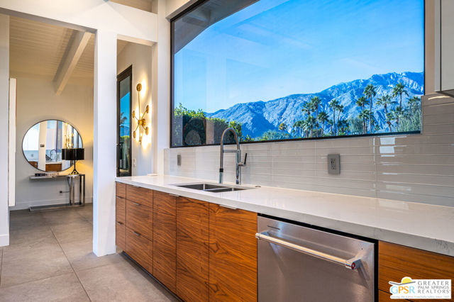 Image 15 of 64 For 2340 Duane Road