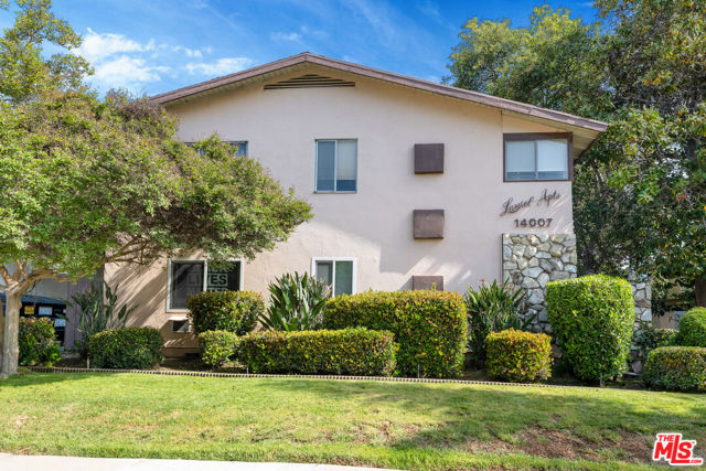 14007 Moorpark Street photo 2