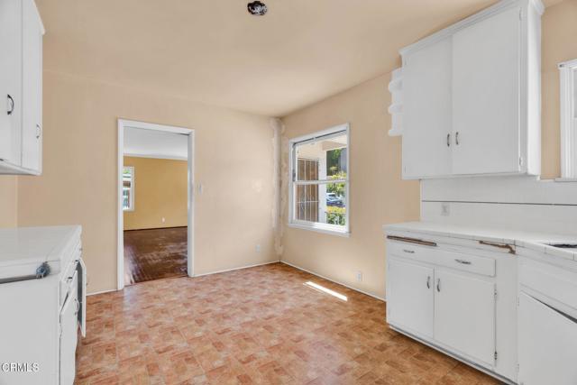 4127 Scandia Way, Los Angeles CA: https://media.crmls.org/mediaz/a1ffdf2d-87f9-4c67-af2e-40bcf8e63b07.jpg