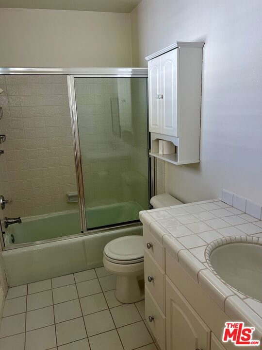 1586 Palisades Drive, Pacific Palisades CA: https://media.crmls.org/mediaz/a2000c0b-5a04-4d52-a5af-5ab339b6646c.jpg